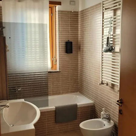 Mini House - 3 Min Dal Gra By Followgreenhouserome *